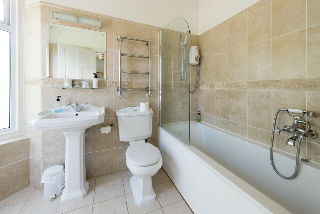 Downsview Hotel Ashford  Buitenkant foto